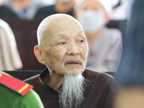 Ông Lê Tùng Vân bị phạt 3 năm tù về tội Loạn luân