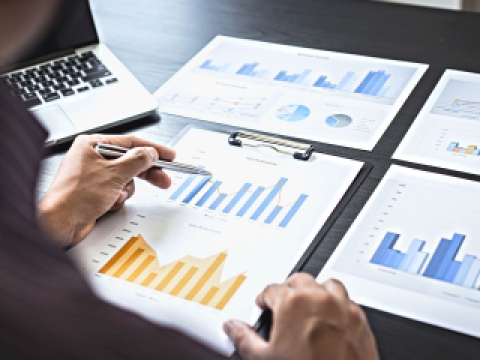 Phân biệt loại hình Công ty đối nhân và Công ty đối vốn